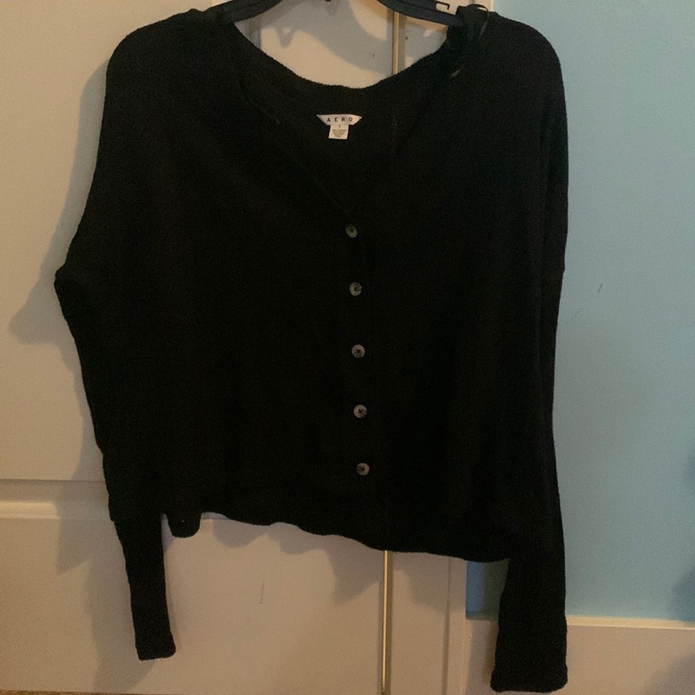 Flowy black long sleeve w/ buttons